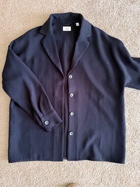 Aritzia flowy Black Button-Front Shirt Jacket